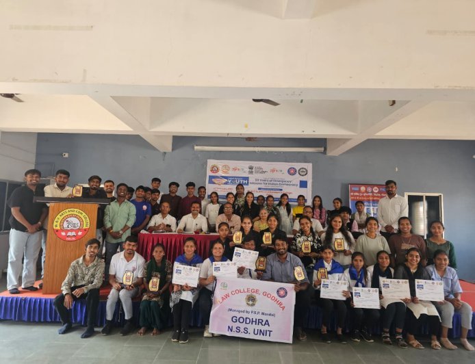 પંચમહાલનું ગૌરવ: ગોધરા લો કોલેજના ૩ વિદ્યાર્થીઓ 'વિકસિત ભારત યુવા સંસદ'માં વિજેતા, હવે રાજ્ય કક્ષાએ વગાડશે ડંકો